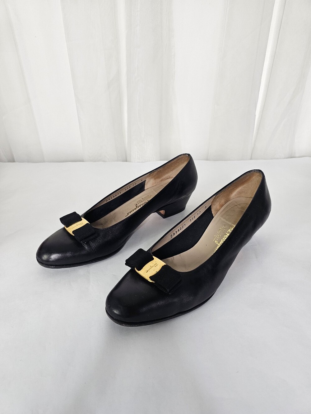 Salvatore Ferragamo Black Lillaz Vara Bow Low Heel Pumps Vintage Retro 10 - Picture 3 of 11